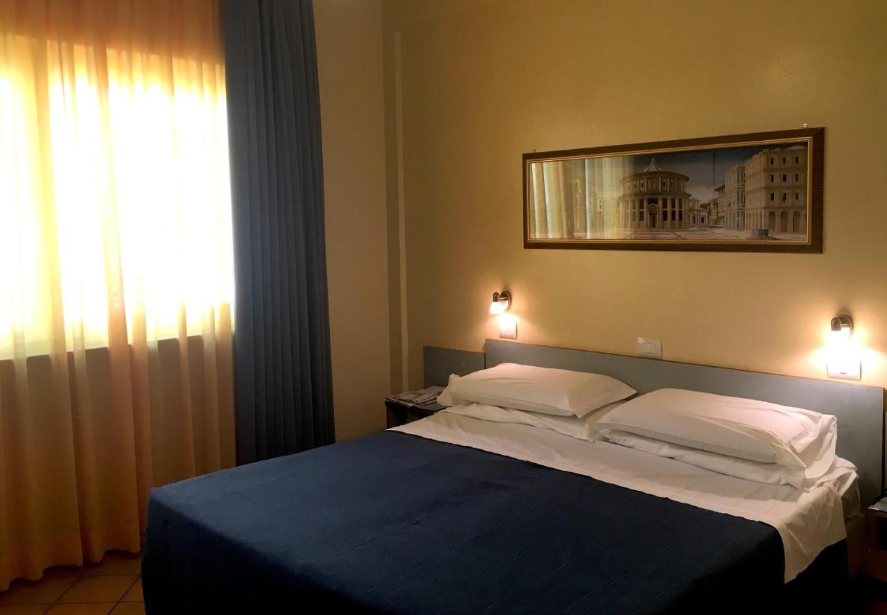 Hotel Ping Pong Ostie Extérieur photo