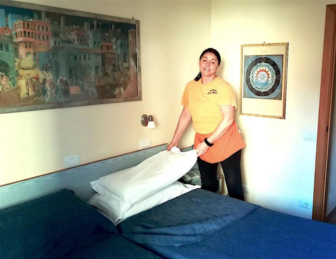 Hotel Ping Pong Ostie Extérieur photo