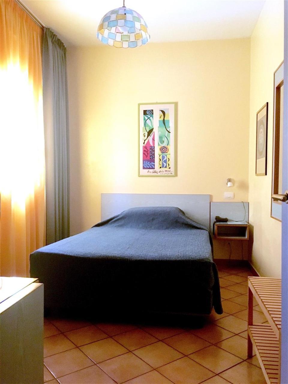 Hotel Ping Pong Ostie Extérieur photo